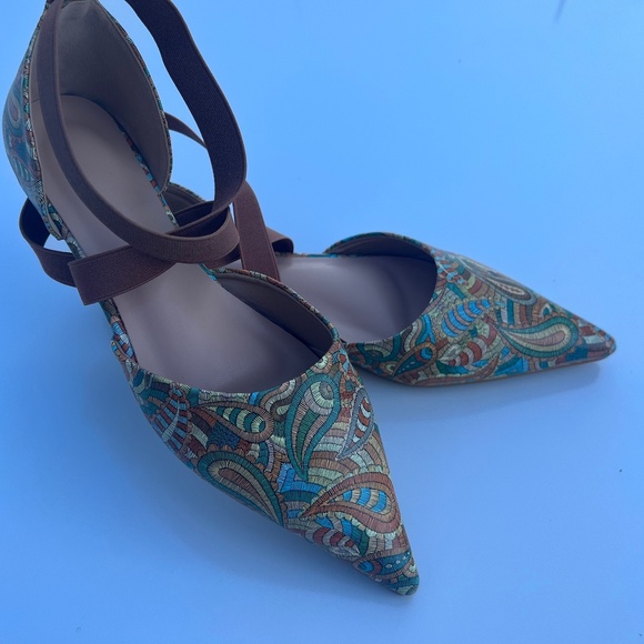 Pointed Toe Ballet Flats - Picture 1 of 6